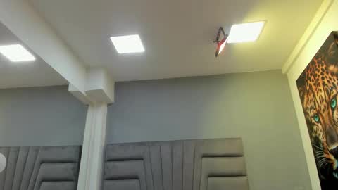 Kendra London online show from 12, 11, 2025