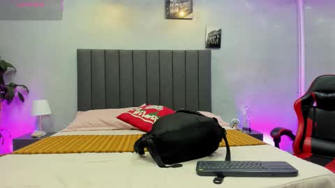 Kendra London online show from 9, 1, 2026