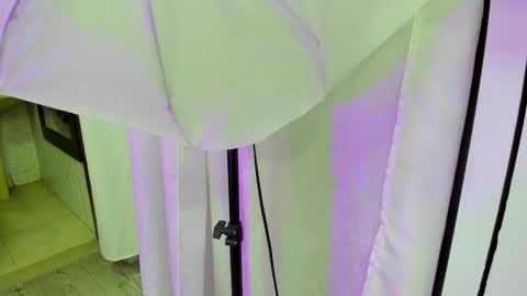 Snapshot of kendra_london chatting on 9, 3, 2026 Kendra London online show from 9, 3, 2026