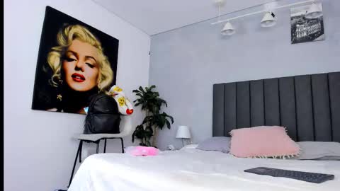 Snapshot of kendra_london chatting on 10, 3, 2026 Kendra London online show from 10, 3, 2026