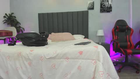 Snapshot of kendra_london chatting on 23, 3, 2026 Kendra London online show from 23, 3, 2026