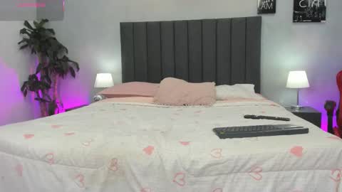 Snapshot of kendra_london chatting on 25, 3, 2026 Kendra London online show from 25, 3, 2026