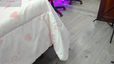 Snapshot of kendra_london chatting on 27, 3, 2026 Kendra London online show from 27, 3, 2026