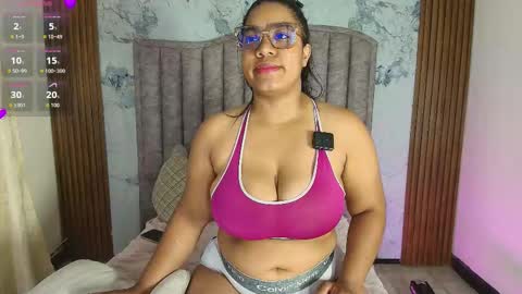 Mamasita online show from 2, 11, 2025
