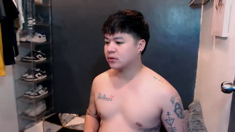 Snapshot of kenhotline911 chatting on 6, 1, 2025 ken online show from 6, 1, 2025