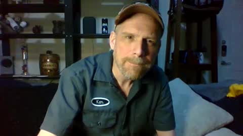 Snapshot of kenkuddles chatting on 19, 2, 2025 Ken Kuddles online show from 19, 2, 2025