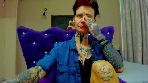 Snapshot of kennyandsellena chatting on 16, 12, 2025 Sellena and Kenny online show from 16, 12, 2025