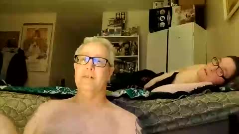 Snapshot of kensharho chatting on 24, 12, 2024 Ken online show from 24, 12, 2024