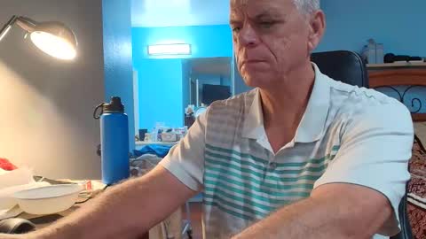 Snapshot of kent_ham chatting on 11, 11, 2025 kent_ham online show from 11, 11, 2025