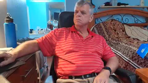 Snapshot of kent_ham chatting on 2, 12, 2025 kent_ham online show from 2, 12, 2025