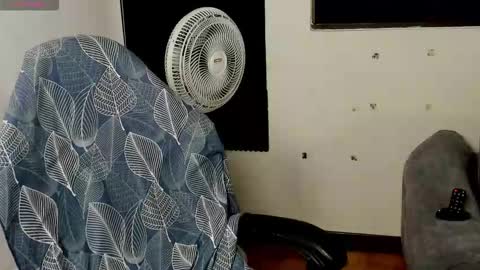 Snapshot of kent_rushell chatting on 12, 9, 2025 kent_rushell online show from 12, 9, 2025