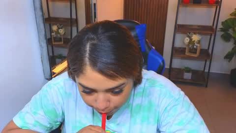 Snapshot of kenya_buhle chatting on 14, 4, 2026 Kenya Buhle online show from 14, 4, 2026