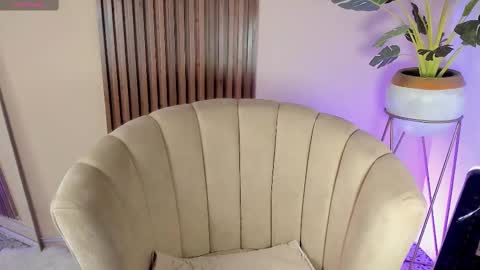 Snapshot of kenykitty chatting on 18, 2, 2025 Keny Kitty Onlyfans Kenayfoxx online show from 18, 2, 2025
