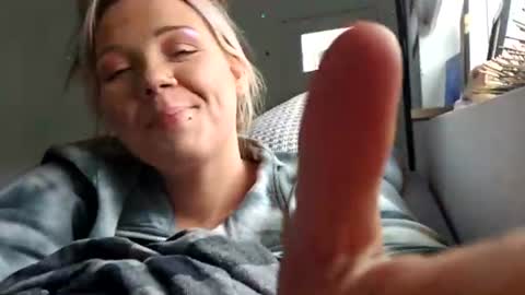 Kenzie online show from 8, 7, 2026