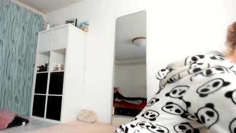 Snapshot of kenziedawton chatting on 7, 11, 2025 Kenzie online show from 7, 11, 2025