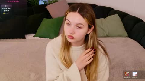 Snapshot of kerry_mell chatting on 20, 4, 2026 kerry_mell online show from 20, 4, 2026