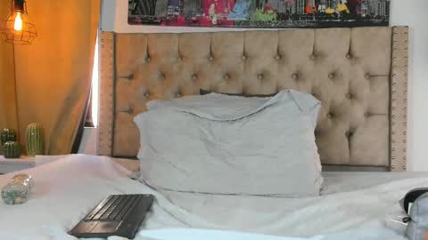 Kery Hillson online show from 12, 2, 2025