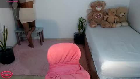 Mia  online show from 23, 7, 2026