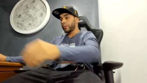 Kevin online show from 12, 10, 2025