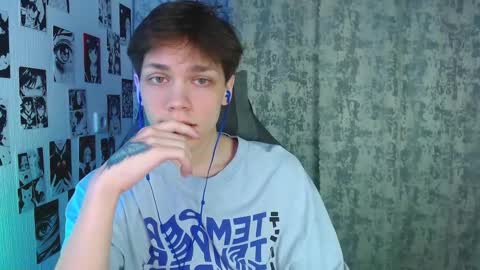 Snapshot of kevin_joestar chatting on 17, 10, 2025 Kevin online show from 17, 10, 2025