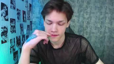 Snapshot of kevin_joestar chatting on 23, 10, 2025 Kevin online show from 23, 10, 2025