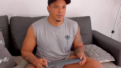 Snapshot of kevin_lance chatting on 25, 12, 2024 Kevin Lance online show from 25, 12, 2024