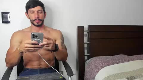 Snapshot of kevin_malone22 chatting on 12, 11, 2025 kevin_malone22 online show from 12, 11, 2025