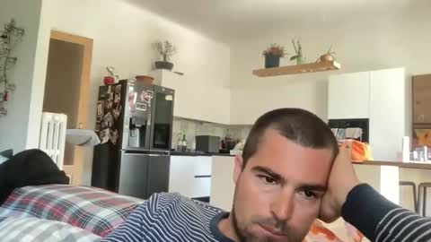kevinpillobello online show from 9, 5, 2026