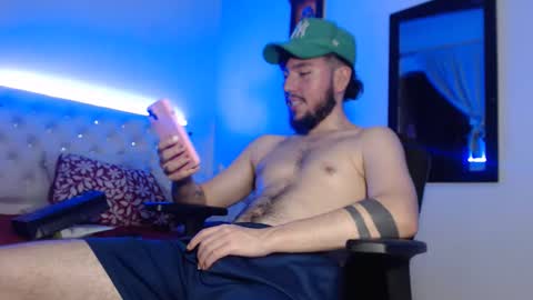 kevinsantiag0 online show from 21, 12, 2025
