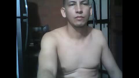 Snapshot of kevinwxt chatting on 2, 11, 2025 kevinwxt online show from 2, 11, 2025