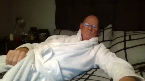 kevlooking4sez online show from 8, 12, 2024