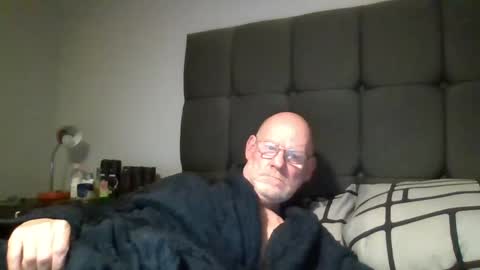 kevlooking4sez online show from 24, 12, 2024