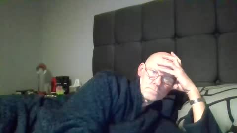 kevlooking4sez online show from 25, 1, 2025