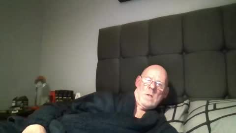 kevlooking4sez online show from 28, 1, 2025