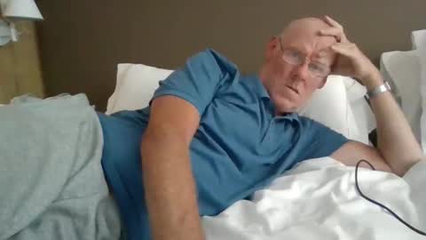 kevlooking4sez online show from 17, 10, 2025