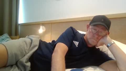 kevlooking4sez online show from 6, 5, 2026