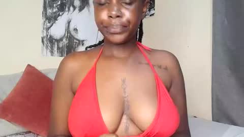 Snapshot of keylaa4 chatting on 1, 11, 2025 keyla online show from 1, 11, 2025