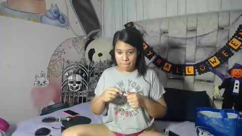 Snapshot of keyra_miller chatting on 23, 10, 2025 keyra_miller online show from 23, 10, 2025