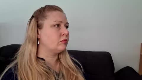 Snapshot of khaleesi0890 chatting on 12, 11, 2025 khaleesi0890 online show from 12, 11, 2025