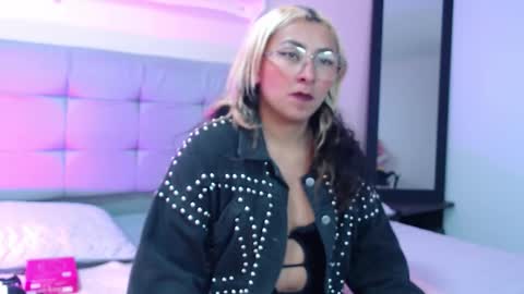 khaleesi_j online show from 16, 9, 2025