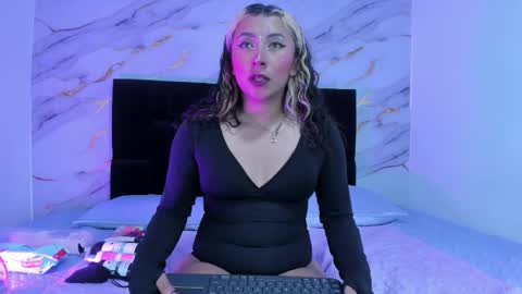 khaleesi_j online show from 5, 11, 2025