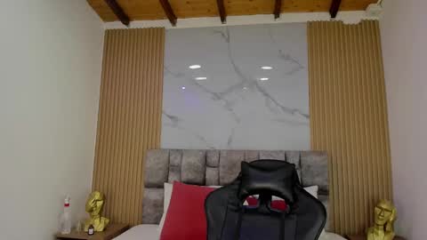 Snapshot of khalifa_fletcher chatting on 23, 12, 2024 khalifa online show from 23, 12, 2024