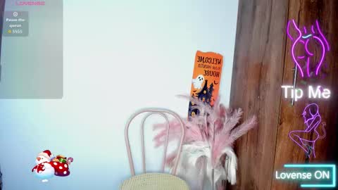 khate_smith online show from 8, 11, 2025