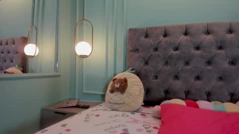 Kathe Hot online show from 17, 12, 2024