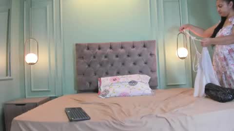 Kathe Hot online show from 23, 12, 2024