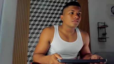 Snapshot of khen_west1 chatting on 1, 3, 2025 khen_west1 online show from 1, 3, 2025