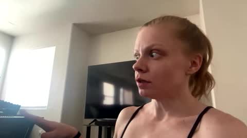 khloemariexoxo  online show from 17, 10, 2025