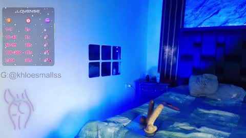 Snapshot of khloesmalls chatting on 17, 9, 2025 online show from 17, 9, 2025