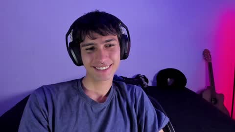 Snapshot of khozler_ chatting on 2, 2, 2025 khozler_ online show from 2, 2, 2025