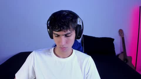 Snapshot of khozler_ chatting on 14, 2, 2025 khozler_ online show from 14, 2, 2025